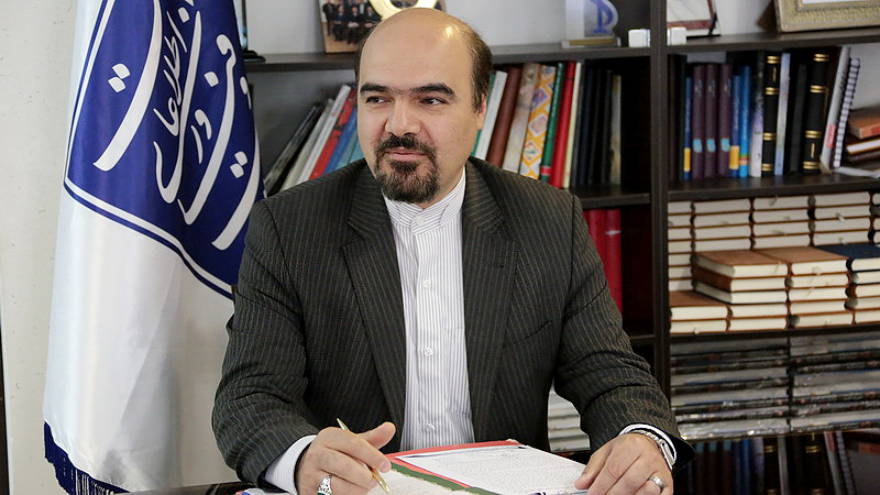 رئیس روابط عمومی وزارت ارتباطات چهره ماندگار جشنواره ملی آرمان برتر شد