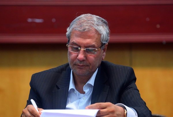وزیر کار از کارخانه فرآوری توس بازدید کرد