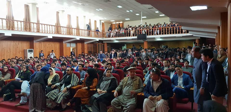 درخواست نمایندگان مجلس افغانستان برای توقف صدور شناسنامه های الکترونیک