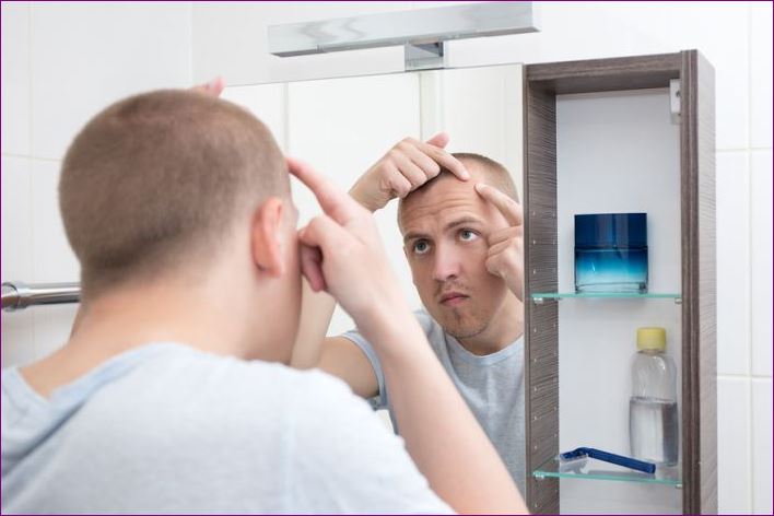 اختلال خودزشت پنداری چیست؟