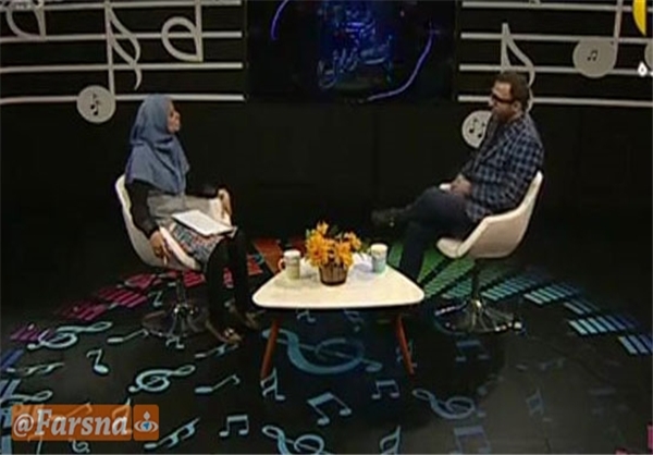 17 ساله بودم که پا به رادیو و تلویزیون گذاشتم/ الگویم در اجرا رضا رشیدپور است/ اولویتم اجرای چالشی است
