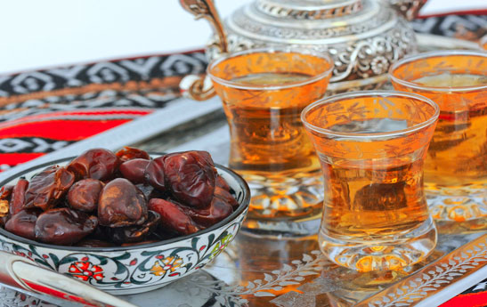 هنگام افطاری چه بخوریم؟ / بهترین دعا از زبان عالمان دینی/ بررسی هزینه&zwnj;های اقلام سفره افطاری