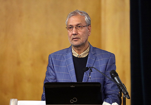 سالمندی نباید با فقر توأم باشد/ ابلاغ احکام بازنشستگی زودرس برای ۳۰ هزار بیمه شده اجتماعی