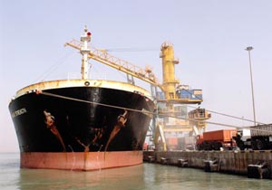 برگزاری مناقصه پایانه کانتینری بندر امام خمینی(ره)/ رشد کیفی بنادر در گرو پایش متناوب فعالیت&zwnj;های بندری&zwnj;