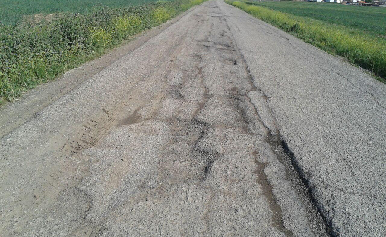 وضعیت نامناسب راه ارتباطی روستایی در سرپل ذهاب + فیلم