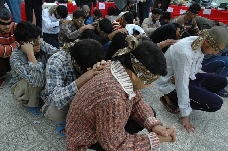 دستگیری ۲۵ توزیع کننده و کشف بیش از ۴ کیلوگرم مواد مخدر