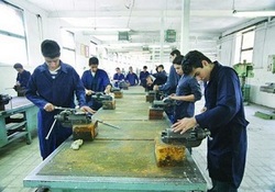 داستان زندگی کارتن خوابی که کارخانه دار شد  + فیلم