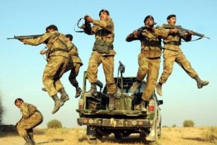درگیری میان مزدوران سعودی جاده تعز-لحج را مسدود کرد