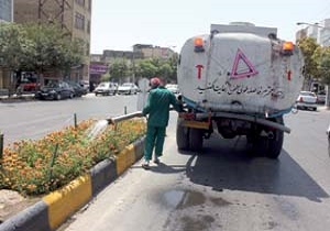 آبیاری تحت فشار در فضای سبز شهری قم