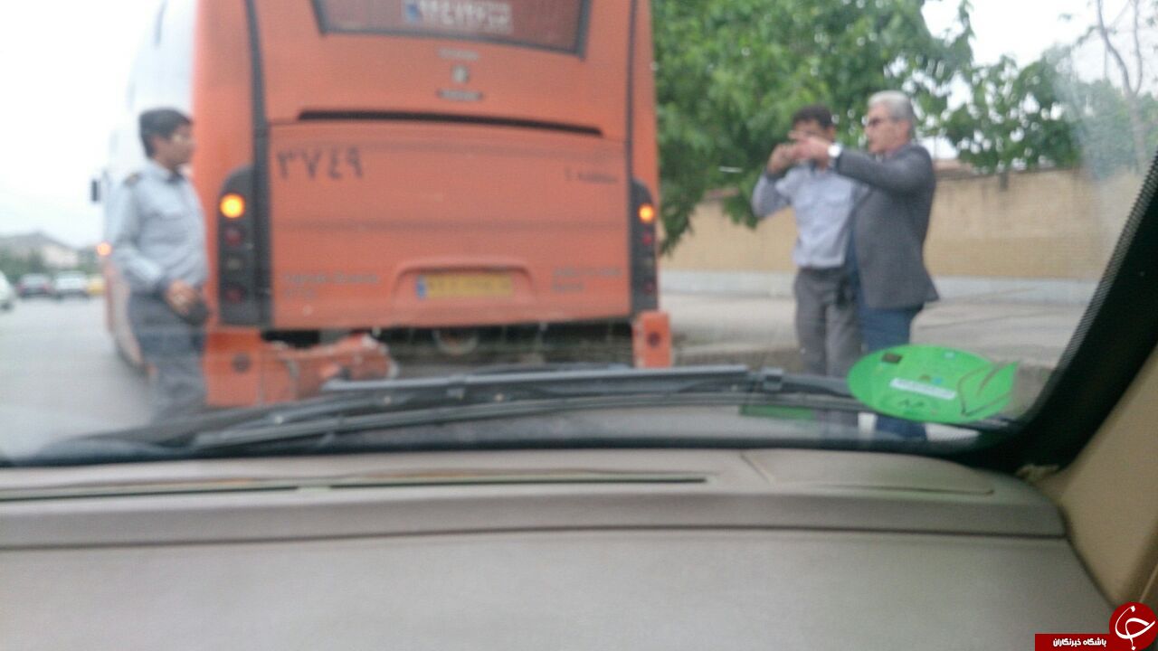 تصادف وانت با اتوبوس در بلوار برونسی مشهد + تصاویر تصادف وانت با اتوبوس در بلوار برونسی مشهد + تصاویر