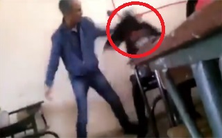 ویدئویی تکان&zwnj;دهنده از کتک&zwnj;خوردن دختر دبیرستانی توسط معلم!