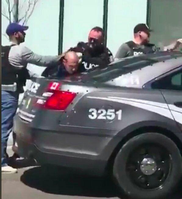 حمله با خودرو به عابران پیاده مقابل یک صرافی ایرانی در تورنتو