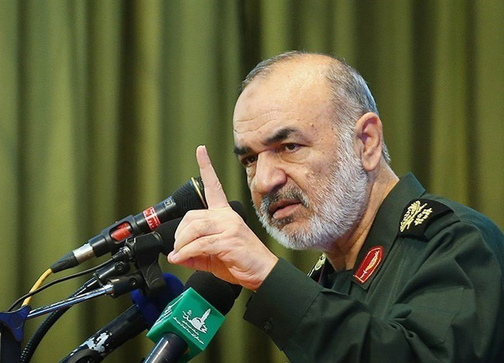 دست&zwnj;هایی که روی ماشه و موشک&zwnj;هایی که آماده شلیک هستند