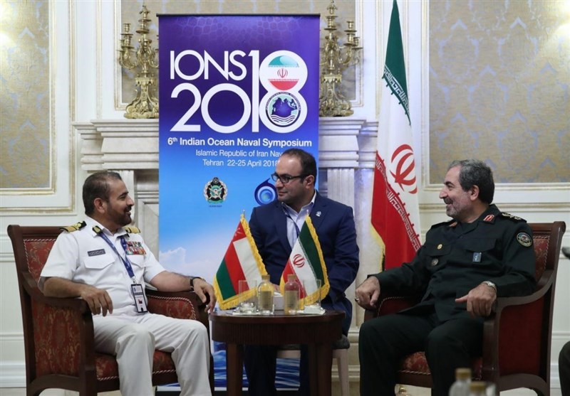 فرمانده نیروی دریایی عمان با معاون ستاد کل نیروهای مسلح دیدار کرد