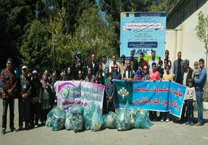 جمع آوری  یک تن زباله در روز زمین پاک