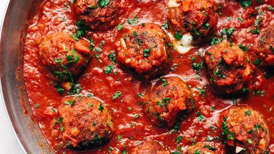 طرز تهیه میت بال با سس گوجه فرنگی طرز تهیه میت بال با سس گوجه فرنگی