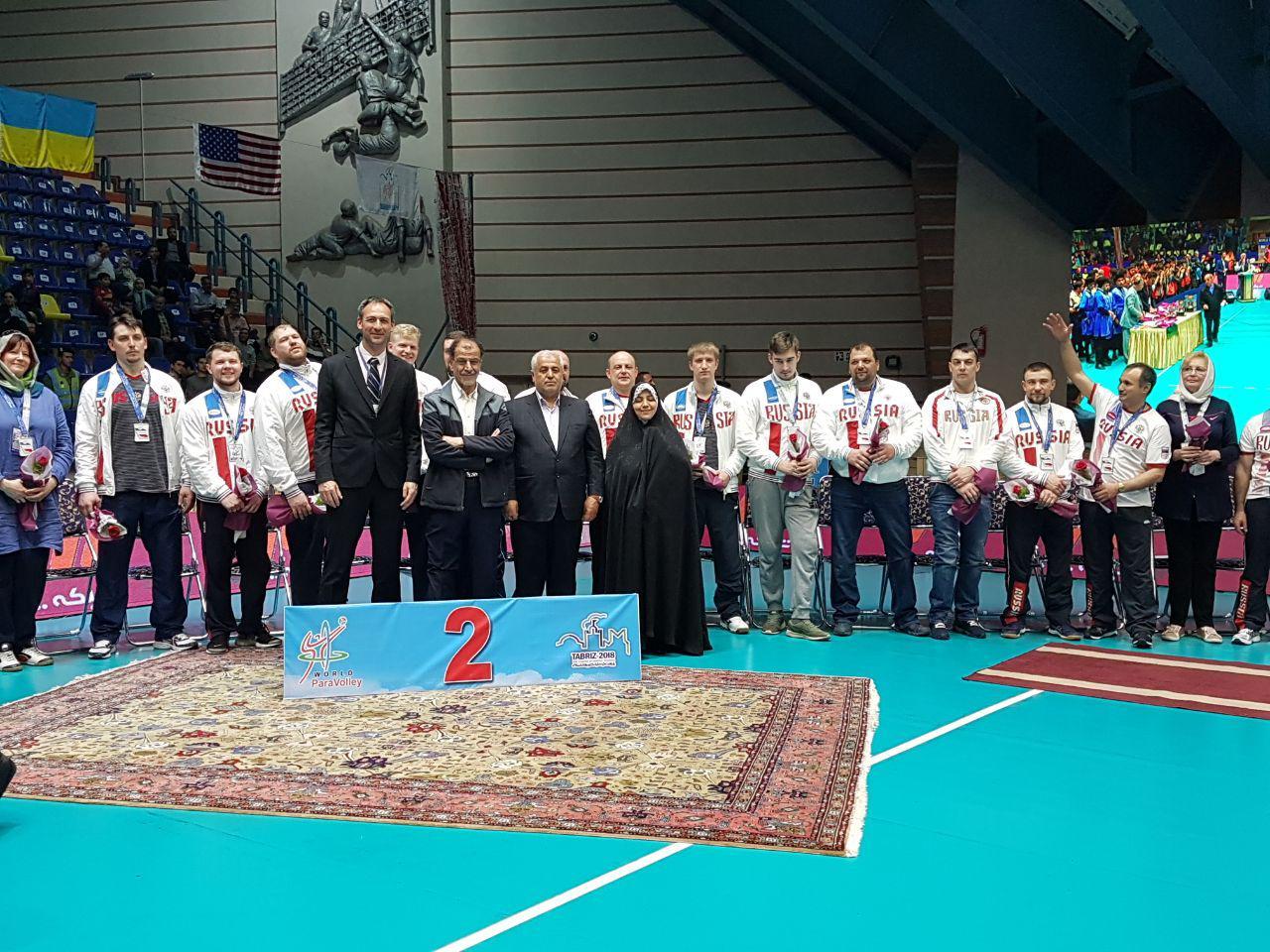 اهدا مدال به مردان والیبال نشسته ایران با حضور وزیر ورزش و جوانان+ عکس