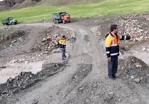 راه ارتباطی روستا‌های سیل زده کوهرنگ بازگشایی شد
