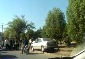 تصادف شدید پژو 405 با خطوط انتقال برق در اهواز + فیلم
