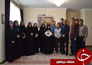 دیدار اعضای فعال باشگاه خبرنگاران جوان یزد با خانواده شهید منتظر قائم دیدار اعضای فعال باشگاه خبرنگاران جوان یزد با خانواده شهید منتظر قائم