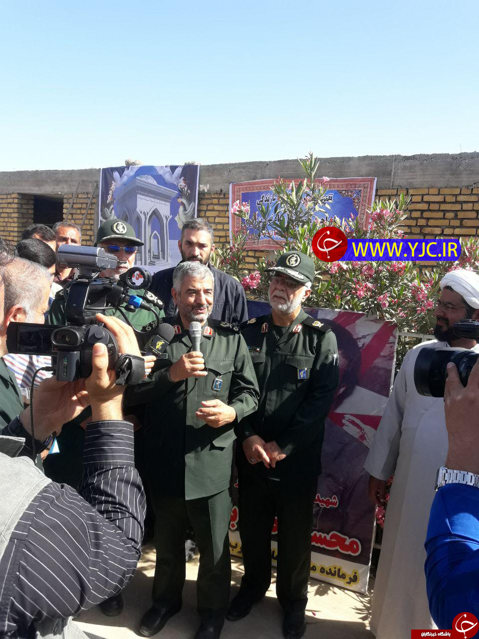 بازدید سردار جعفری از روستای زلزله&zwnj;زده 