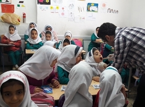 معاینه رایگان دانش آموزان صومعه سرایی