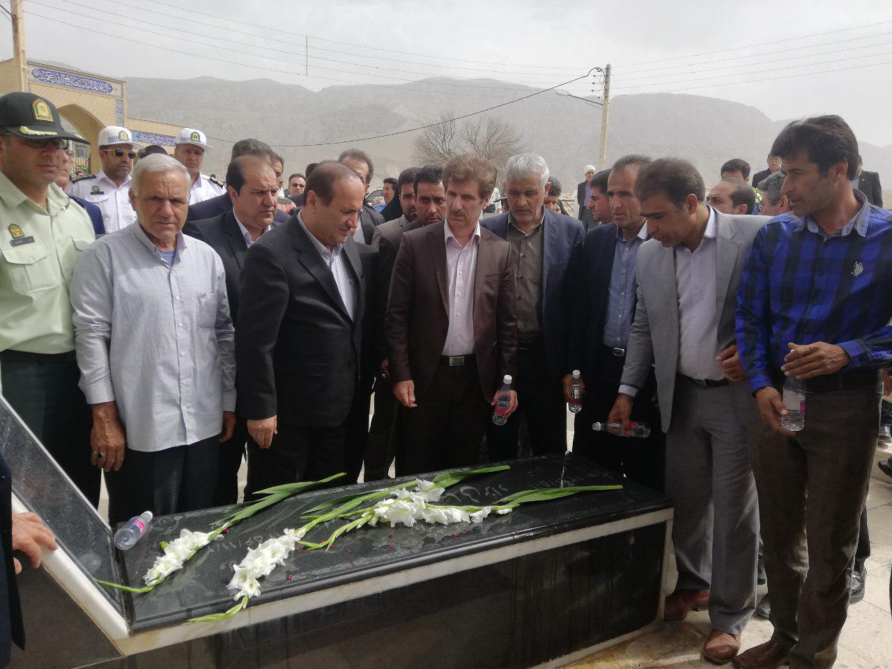 آبدانان سرزمین شهداء شاخص است