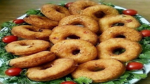 دستور پخت &laquo;دونات پیتزایی&raquo; برای میهمانی&zwnj;ها