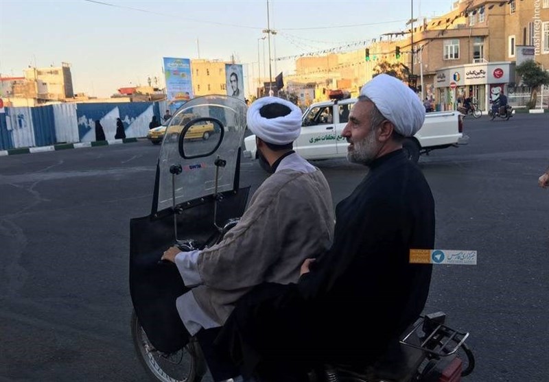 مسئولانی که بدون کلاه ایمنی سوار موتور می&zwnj;شوند+تصاویر