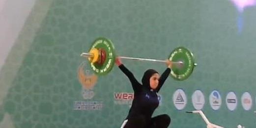 سرمربی تیم ملی وزنه&zwnj;برداری زنان: لباس دختران را بعدا اصلاح می&zwnj;کنیم