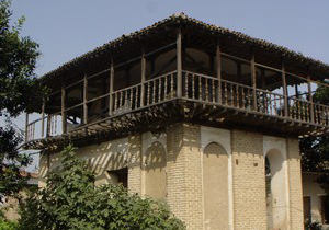 فرو ریختن عمارت رحیم خان در گلستان