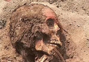 کشف گور دسته جمعی کودکان در قاره آمریکا + فیلم