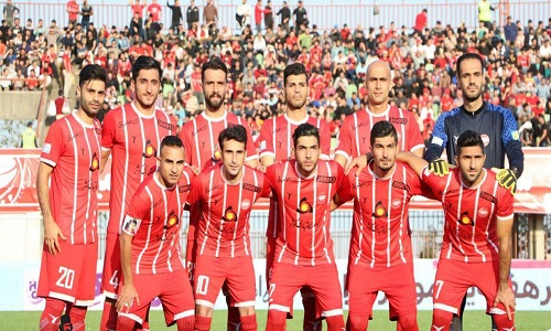 پرچمداری پرسپولیس در سال سیاه مشکی پوشان