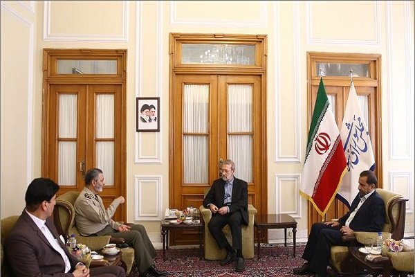 رئیس مجلس با فرمانده کل ارتش دیدار کرد