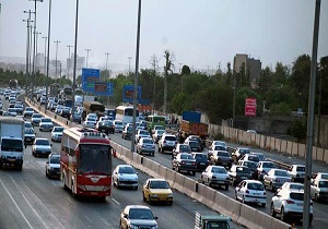 ترافیک نیمه سنگین در آزادراه کرج-تهران/ محورهای شمشک-دیزین و پونل-خلخال تا اطلاع ثانوی مسدود هستند