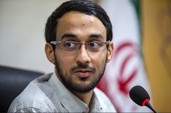 بعید می دانم در نمایشگاه سال آینده کتاب داشته باشم/عشق را با بهره گیری از نگاه قدما پخته تر کردم