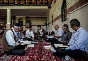 سعادت و خوشبختی انسان در عمل به قرآن است
