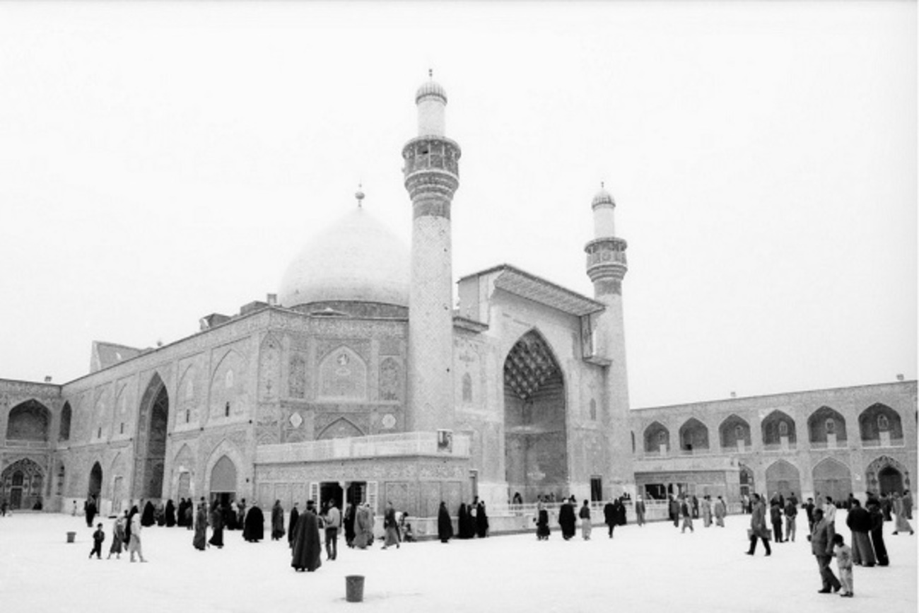 بارگاه ملکوتی حضرت امیرالمومنین علی (ع) در سال 1369+عکس
