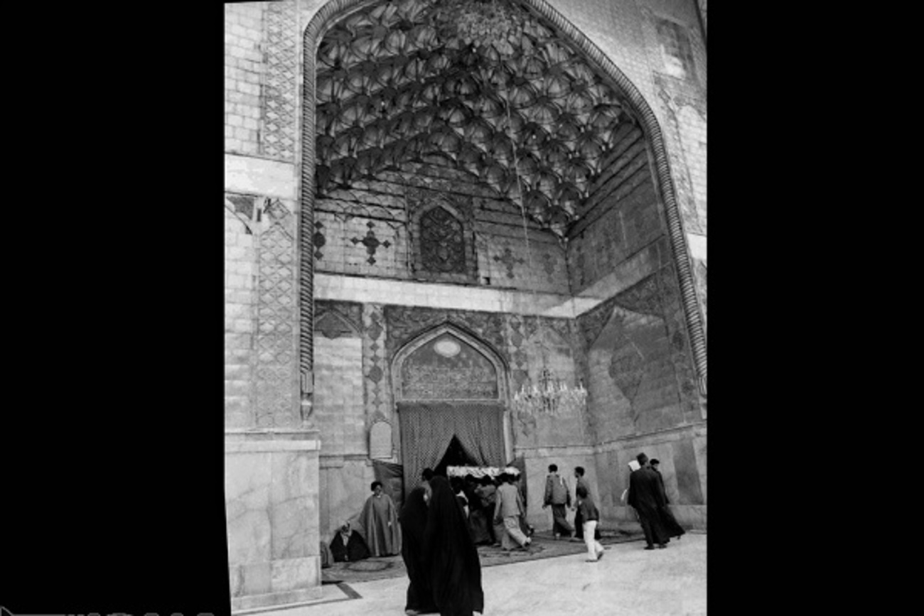 بارگاه ملکوتی حضرت امیرالمومنین علی (ع) در سال 1369+عکس