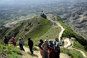آتش در محوطه گورستان تاریخی خالدنبی