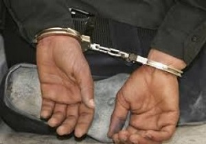 دستگیری سارق در هنگام فروش لوازم مسروقه کنار خیابان