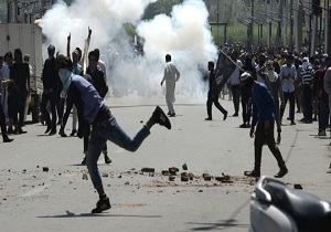 بالا گرفتن ناآرامی‌ها در منطقه کشمیر پس از جان باختن یکی از معترضان