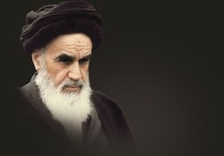 غبارروبی از بیت تاریخی امام خمینی(ره) در خمین + فیلم