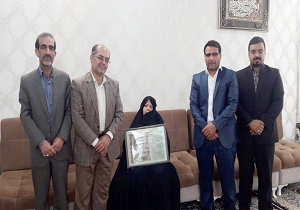 تقدیر مسئولان ورزش همگانی یزد از خانواده شهید یزدی نژاد