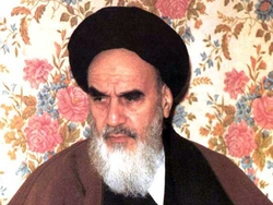 ریزش کوه در جاده کوهستانی/ سنگ‌هایی که یک خودرو را از وسط نصف کردند! + فیلم