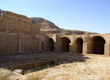 طرح مرمت سازی قلعه کنجانچم در شهرستان مهران