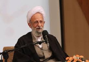 انسان باید پیامبر(ص) را به عنوان الگوی خود قرار دهد