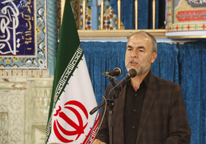 ضرورت آشنایی با اندیشه‌ها و شخصیت امام خمینی (ره)