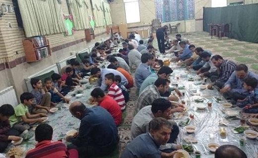 کمک به دیگران در کوچه پس کوچه های زندگی کمک به دیگران در کوچه پس کوچه های زندگی