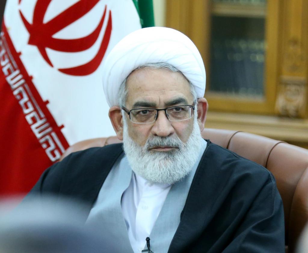 ما خبر داریم دشمن در دستگاه&zwnj;های مختلف نفوذ دارد/مسئولین می&zwnj;گویند در مدیریت&zwnj;های کلان دوتابعیتی نداریم